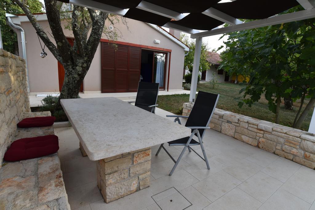 Holiday Home Brhanici Svetvincenat Exterior photo